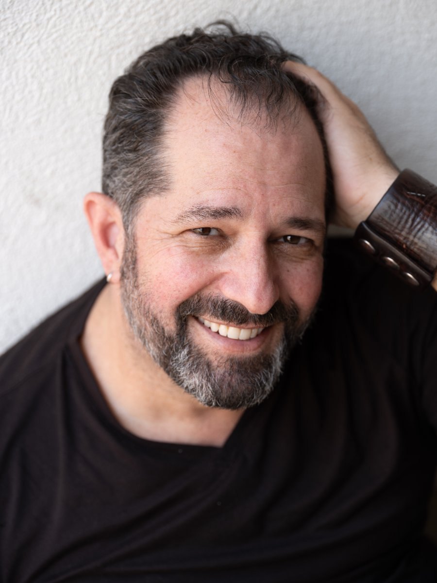 Headshot of Michael Aron